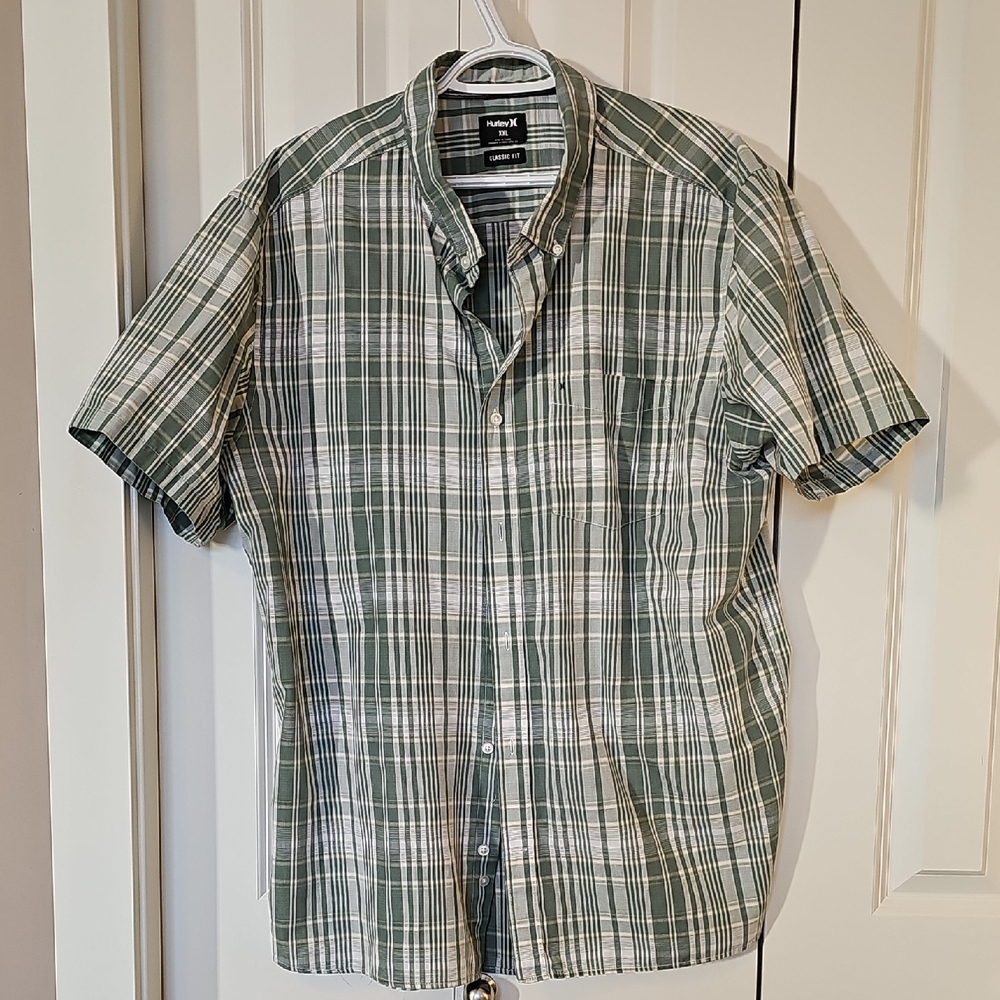 XL Men's Hurley Green Plaid Short Sleeve Shirt